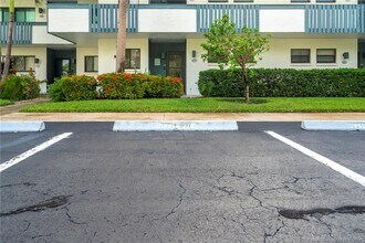 175 SE St Lucie Blvd in Stuart, FL - Building Photo - Building Photo