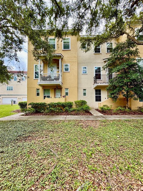 property at 956 Sombra St