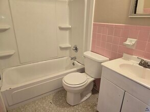 214 Delaware Ave in Warner Robins, GA - Building Photo - Building Photo