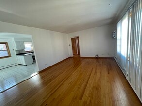 5230 N Delphia Ave in Chicago, IL - Building Photo - Building Photo