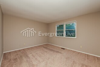 7757 Mt Hood in Dayton, OH - Building Photo - Building Photo