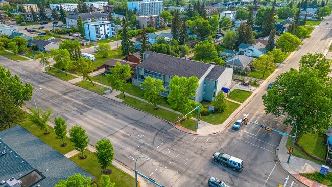 10201-10108 108 Ave in Grande Prairie, AB - Building Photo - Building Photo
