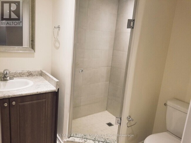 12 Locarno St in Brampton, ON - Building Photo - Building Photo