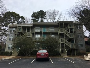 Collegeview Apartments College View in Raleigh, NC - Building Photo - Building Photo