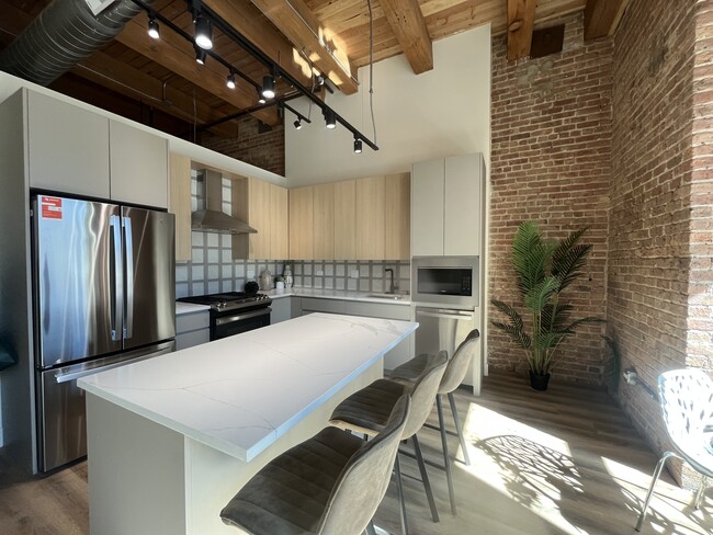 property at 151 W Ohio St