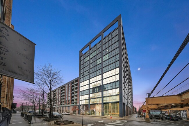 180 N Ada St in Chicago, IL - Building Photo - Building Photo