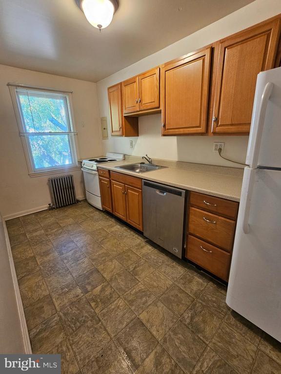 property at 780 Elkton Rd
