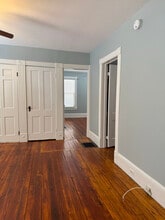 815 Gage St, Unit Apartment 1 in Bennington, VT - Building Photo - Building Photo