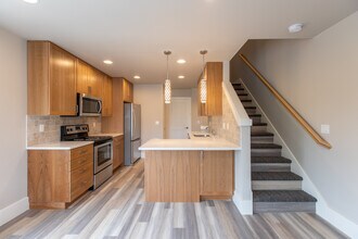 1410 NW 20th St, Unit 102 in Corvallis, OR - Foto de edificio - Building Photo