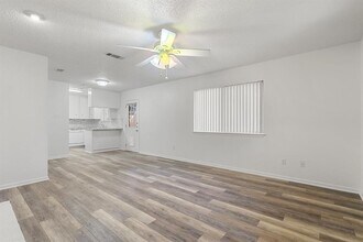 8421 Fathom Cir in Austin, TX - Building Photo - Building Photo