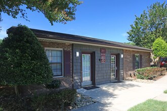 Salem Ridge in Winston-Salem, NC - Building Photo - Building Photo