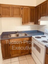 5760 S Park Ave in Tucson, AZ - Building Photo - Building Photo