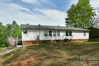 5211 Foley Dr in Hickory, NC - Building Photo - Building Photo