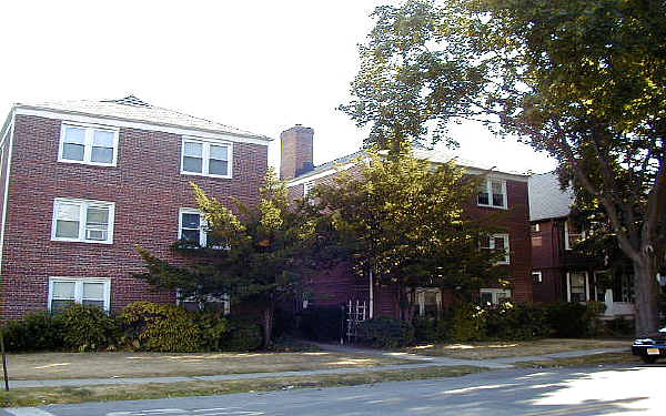 76 State St in Bloomfield, NJ - Foto de edificio