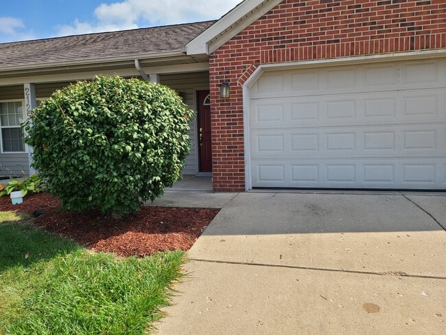 2125 Fincastle Way, Unit B