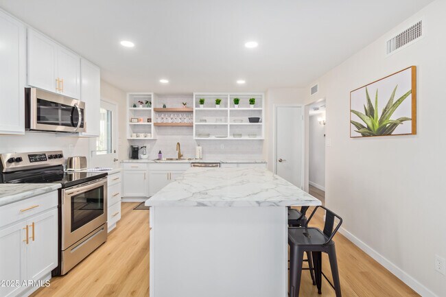 1634 E Bishop Dr in Tempe, AZ - Building Photo - Building Photo