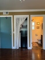 8396 Visalia St, Unit Studio in Ventura, CA - Building Photo