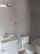 103 Meyers Ter Cir in Lacy Lakeview, TX - Building Photo - Building Photo