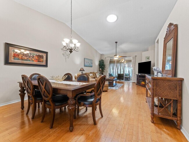 property at 2589 Northfield Ln