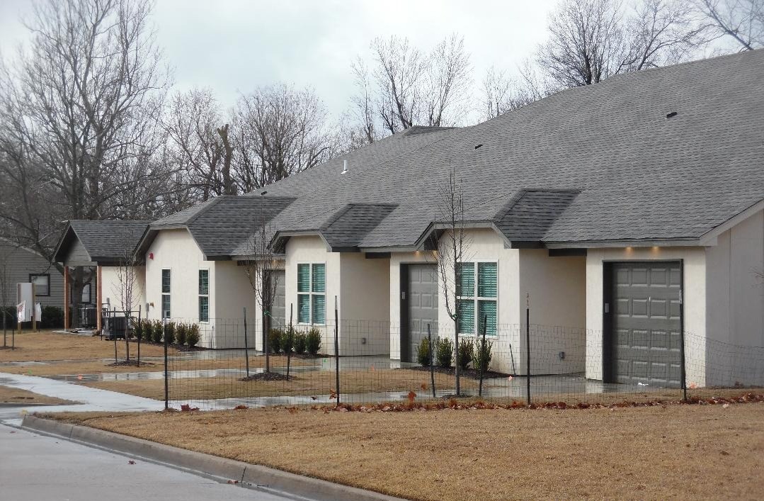 Legacy Park Midtown in Tulsa, OK - Building Photo