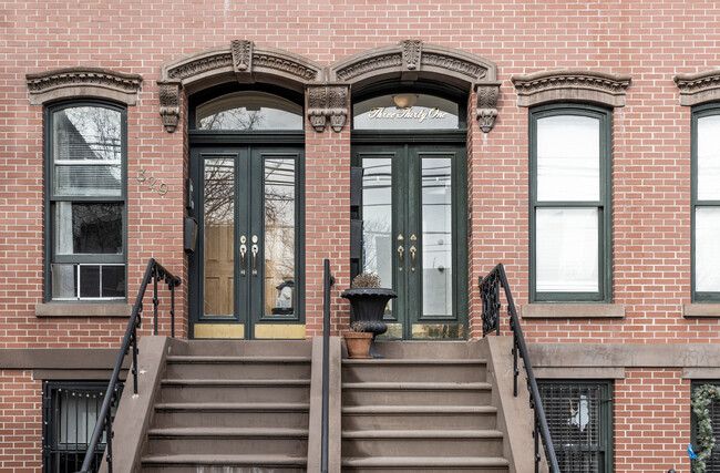 331 Varick St in Jersey City, NJ - Foto de edificio - Building Photo