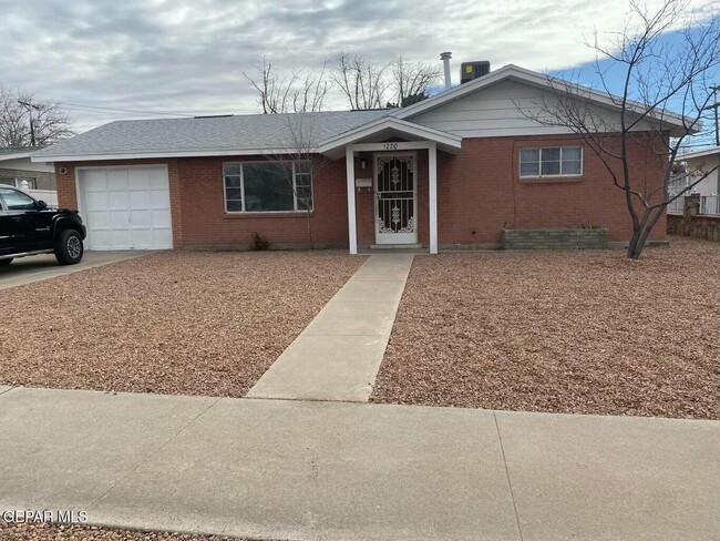 property at 1220 Prairie Dr