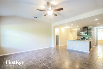 2115 Emerald Edge in San Antonio, TX - Foto de edificio - Building Photo