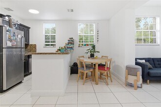 536 NE 62nd St in Miami, FL - Building Photo - Building Photo