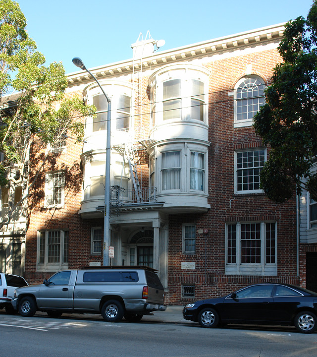 Lake-shaw Apartments in San Francisco, CA - Building Photo