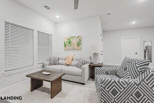 5001 Willowgate Loop, Unit 08-8306 in Tice, FL - Building Photo