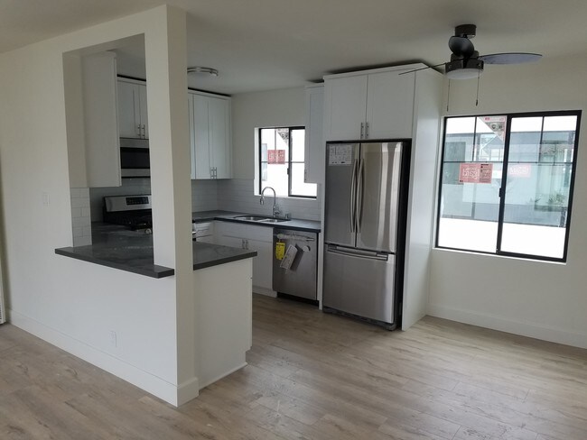 4799 E Ocean Blvd in Long Beach, CA - Building Photo - Building Photo