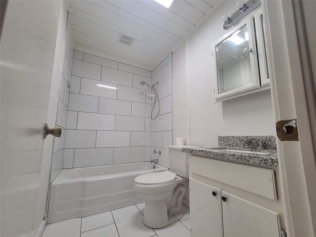 property at 401 N Tinsley St