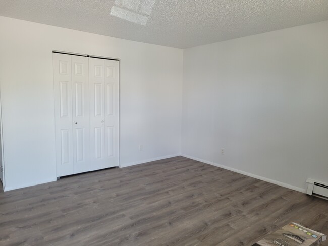 215 River View Dr, Unit L