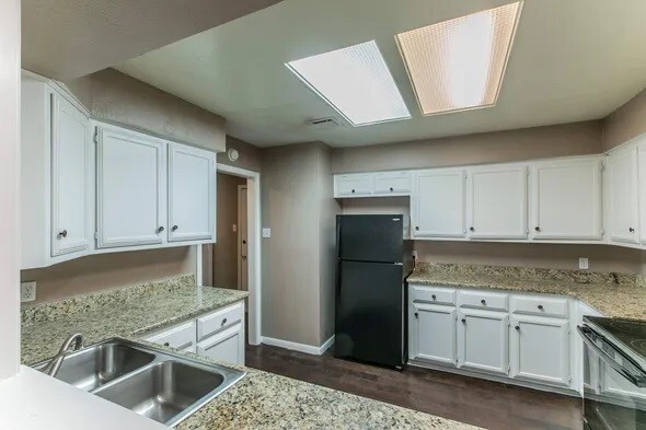 property at 2804 Stewart Dr