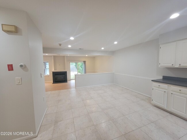 22 Weller Pl in Holmdel, NJ - Building Photo - Building Photo