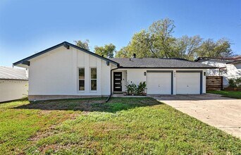 805 Huntingdon Pl in Austin, TX - Building Photo - Building Photo