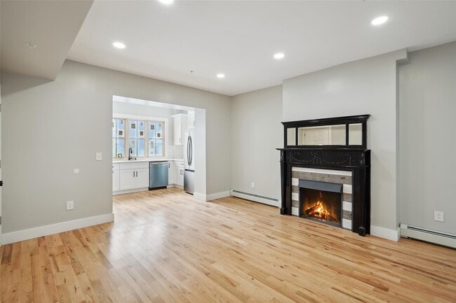 405 Grand St in Newburgh, NY - Building Photo - Building Photo