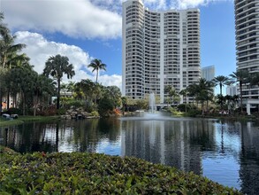 3530 Mystic Pointe Dr, Unit 1907 in Aventura, FL - Building Photo - Building Photo