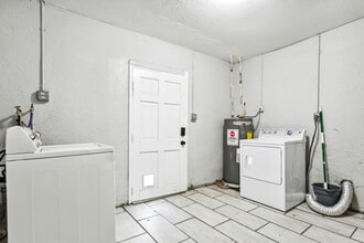 1110 32nd St S, Unit 4 in St. Petersburg, FL - Building Photo - Building Photo