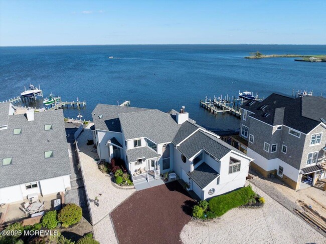 property at 1207 Capstan Dr