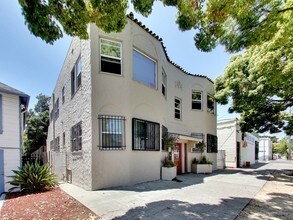 3809 Penniman Ave in Oakland, CA - Building Photo - Building Photo