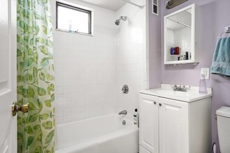 12 Cutter Ave, Unit 1 in Somerville, MA - Foto de edificio - Building Photo