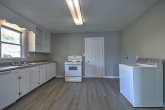 304 N Hardin St in Greeneville, TN - Building Photo - Building Photo