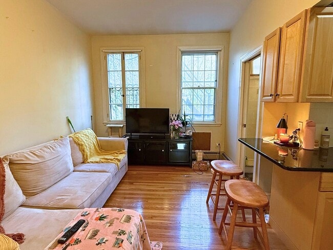 97 W Cedar St in Boston, MA - Building Photo - Building Photo