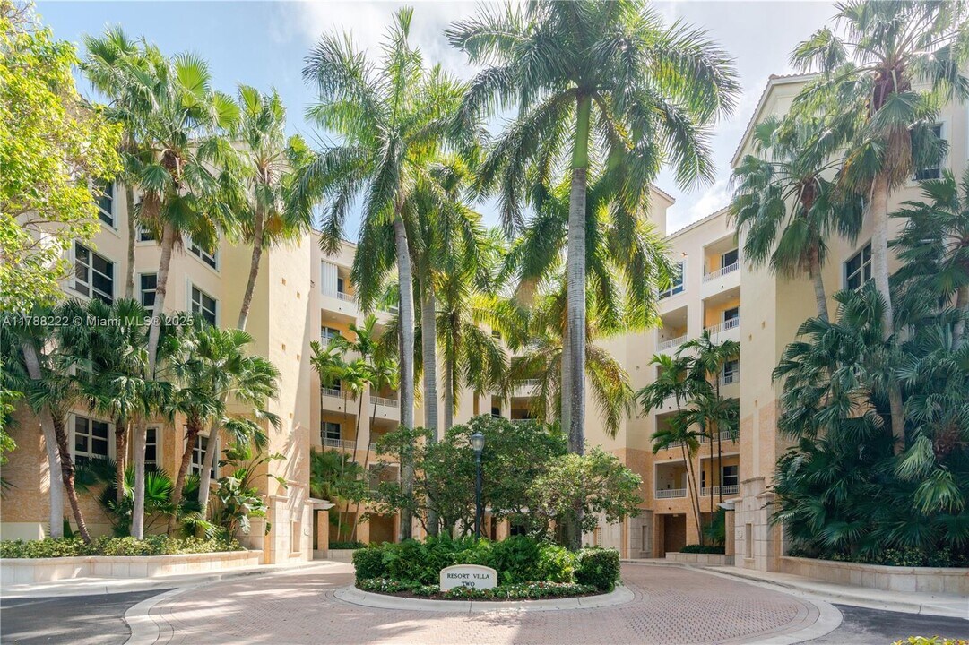 715 Crandon Blvd in Key Biscayne, FL - Building Photo