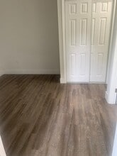 232 W 43rd St, Unit Studio in Hialeah, FL - Foto de edificio - Building Photo