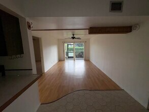 460 NW 20th St in Boca Raton, FL - Foto de edificio - Building Photo