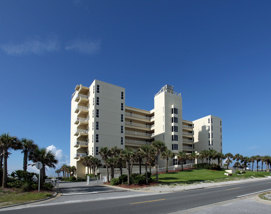 Sans Souci Condominiums in Gulf Breeze, FL - Building Photo