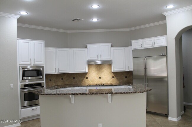 3942 E Patrick Ln in Phoenix, AZ - Building Photo - Building Photo
