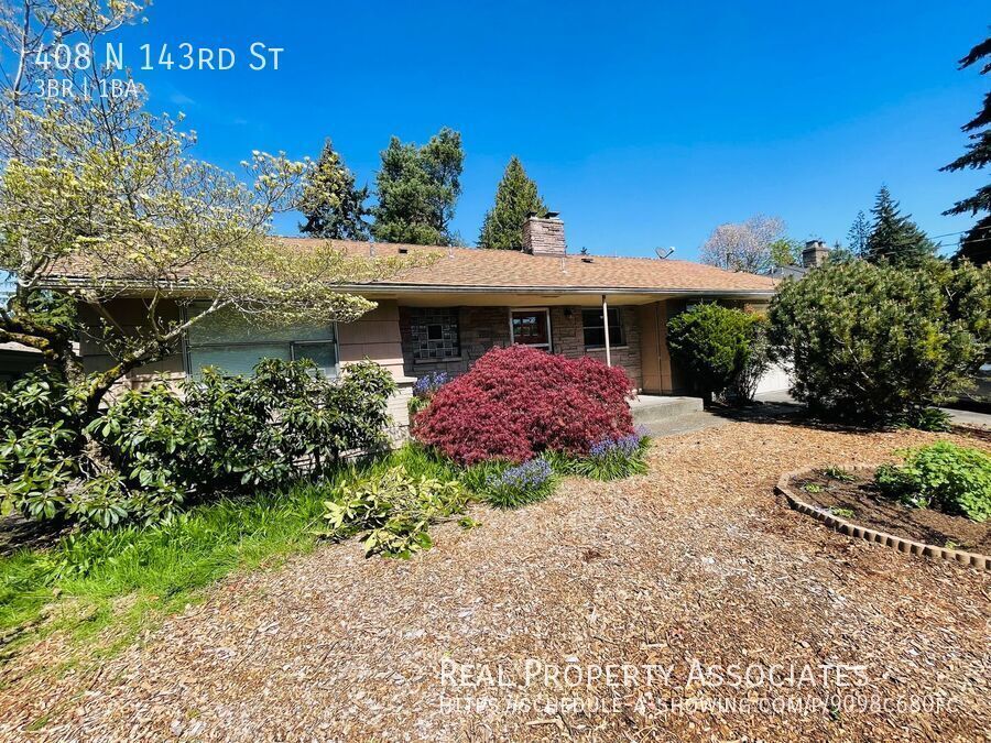 408 N 143rd St in Seattle, WA - Foto de edificio